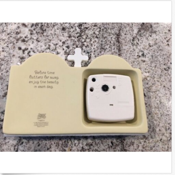 Precious Moments Alarm Clock - Picture 2 of 2